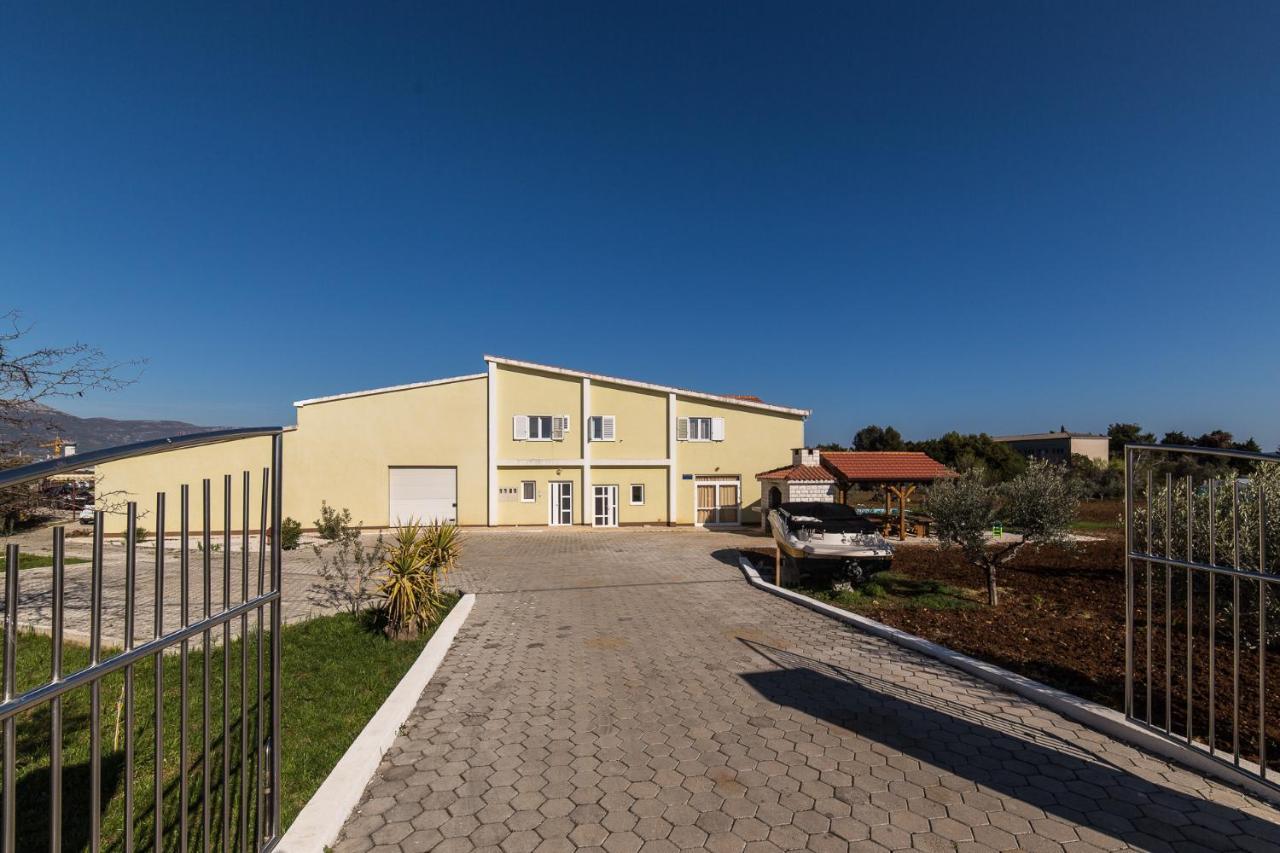 Apartament Orange Tree Garden Trogir Zewnętrze zdjęcie